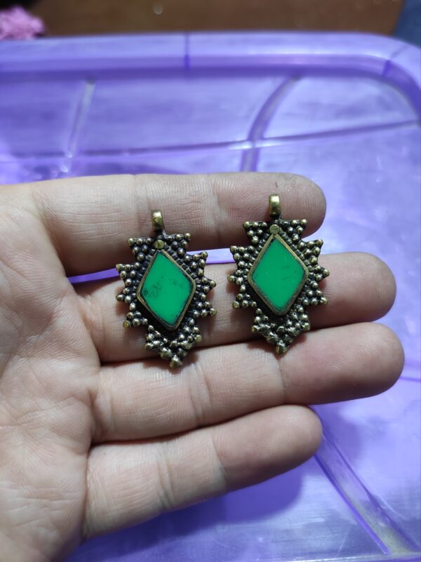 Afghan studs