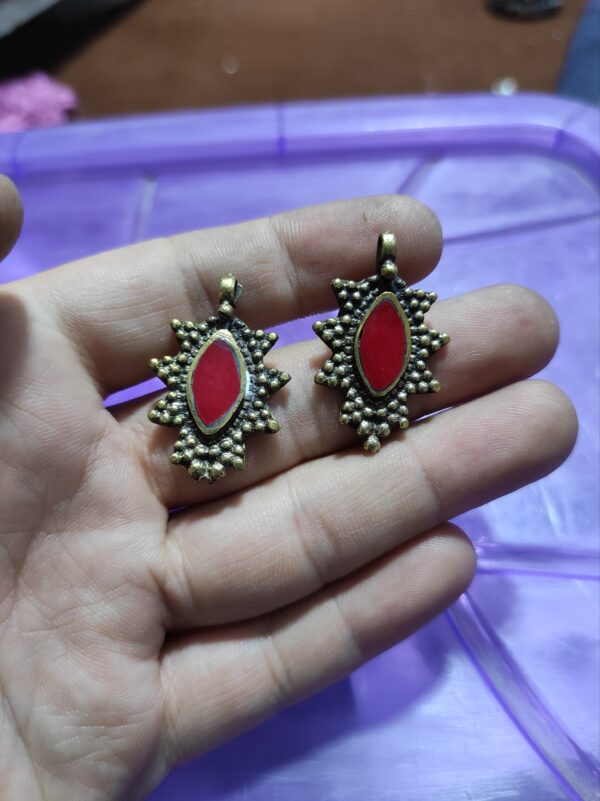 Afghan studs