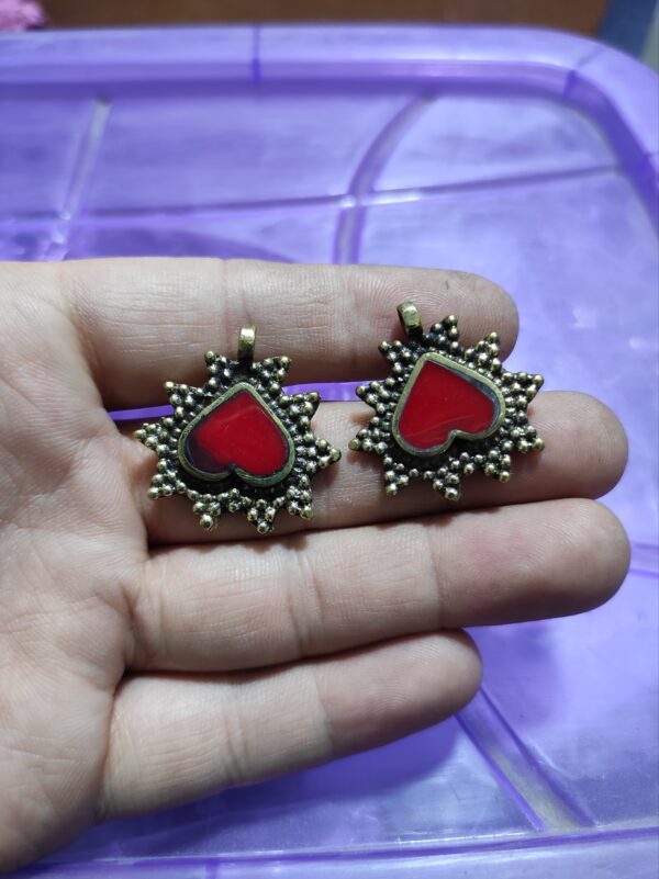Afghan studs