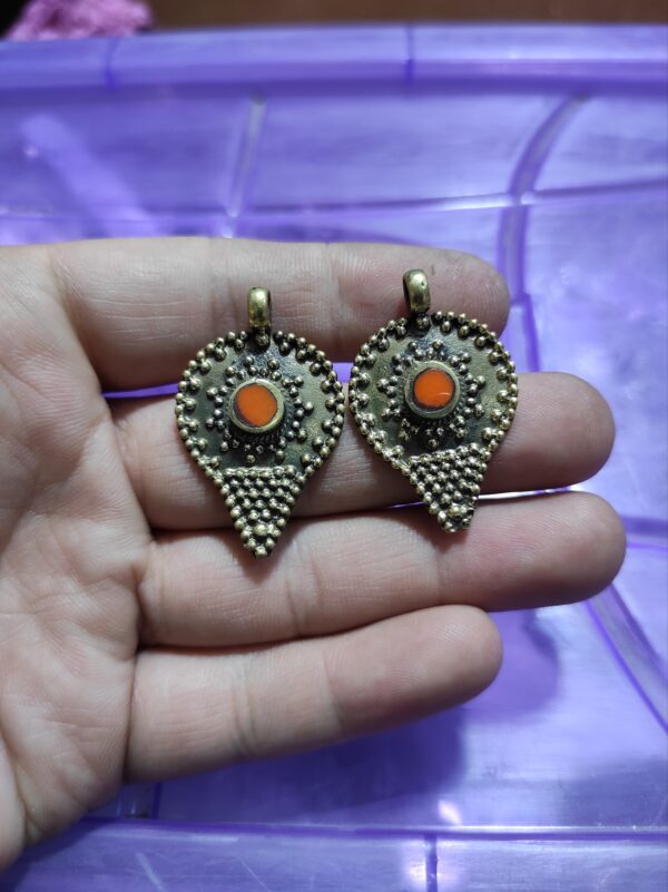 Afghan studs