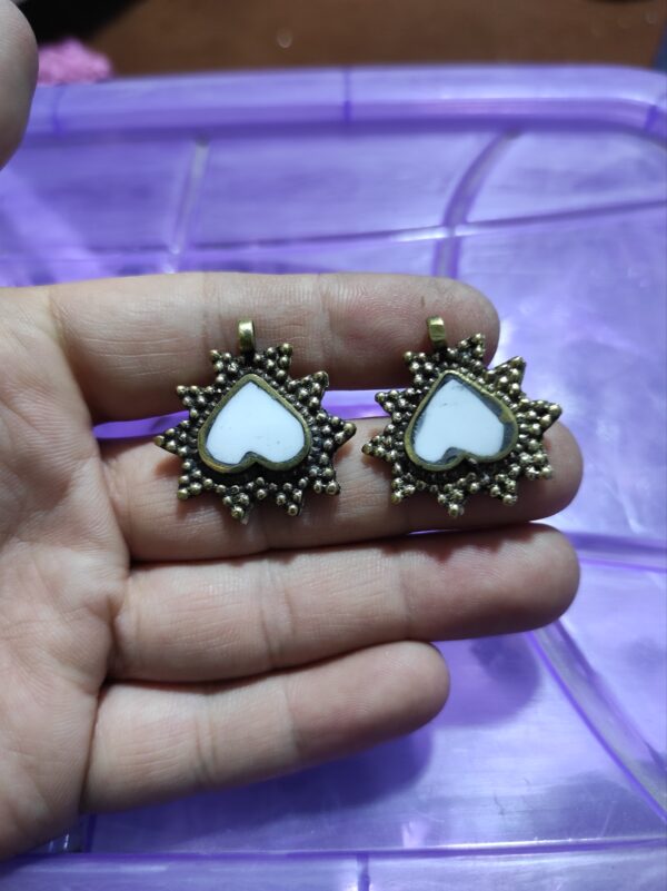 Afghan studs