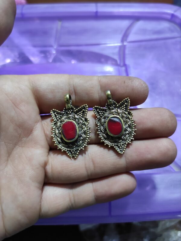 Afghan studs
