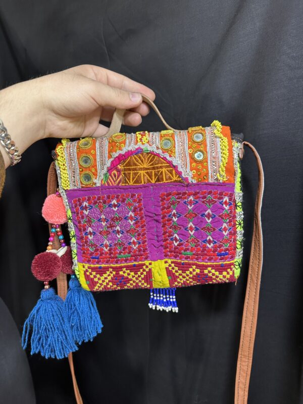 Banjara sling bag - Image 3