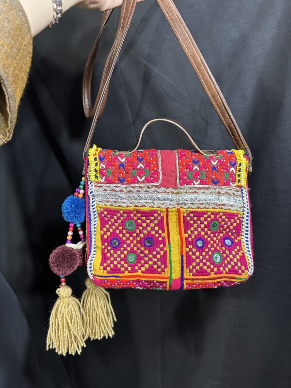 Banjara sling bag - Image 3