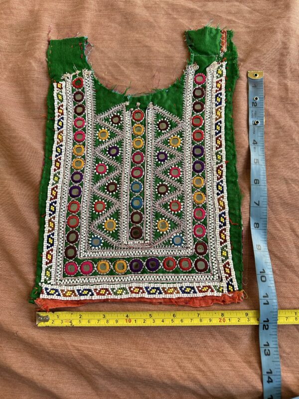 Embroidery neckline