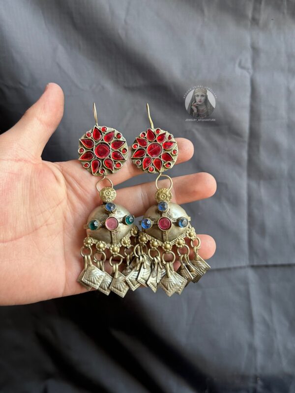 Classic earrings