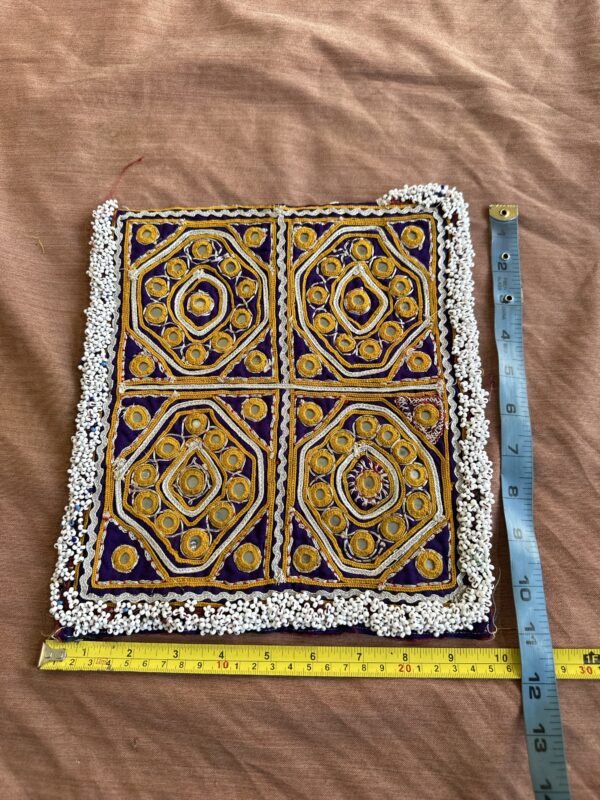 Embroidery neckline