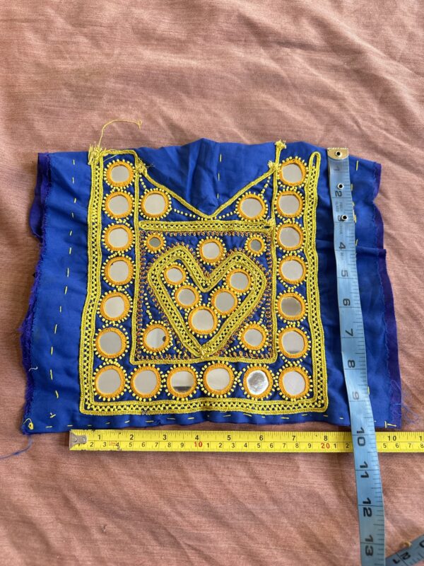 Embroidery neckline