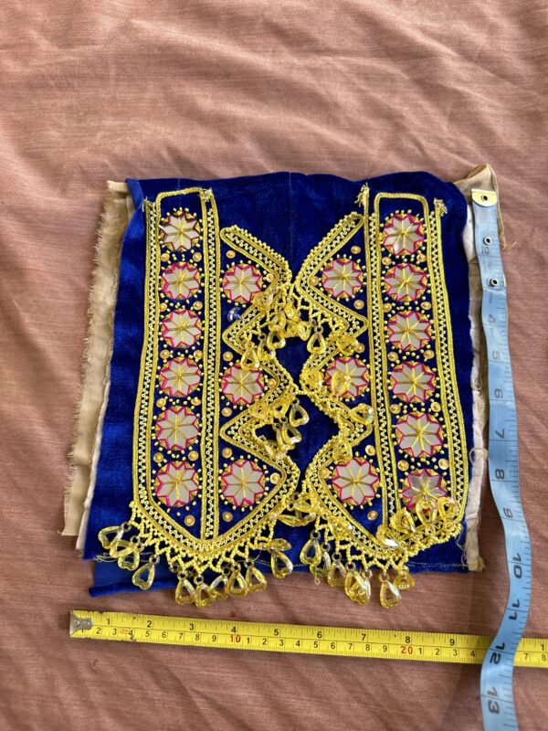 Embroidery neckline