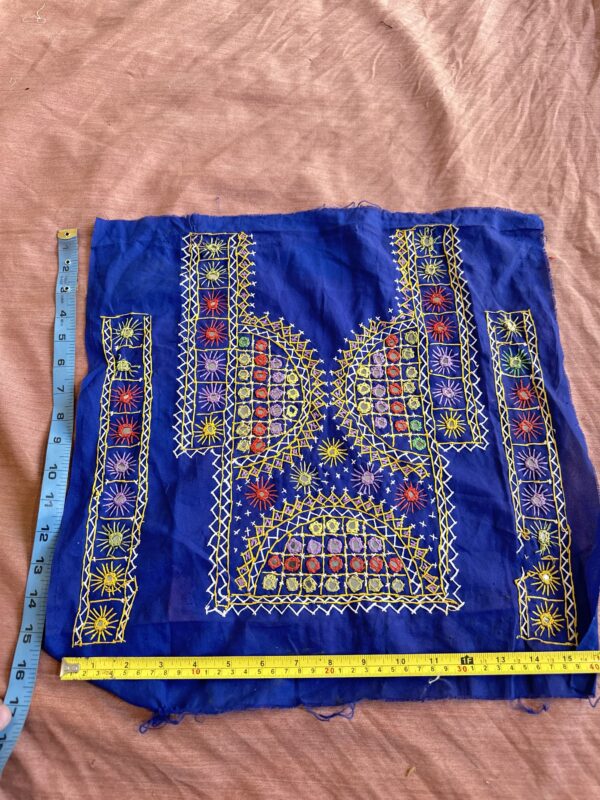 Embroidery neckline