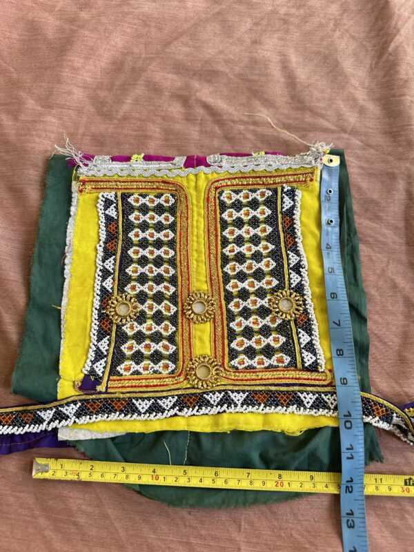 Embroidery neckline