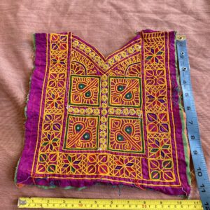 Embroidery neckline