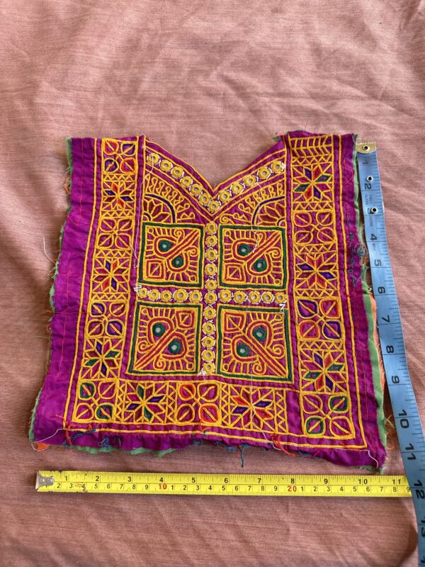 Embroidery neckline