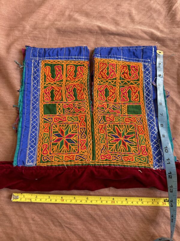 Embroidery neckline