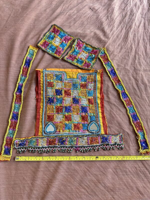 Embroidery neckline