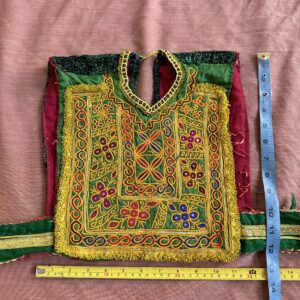 Embroidery neckline