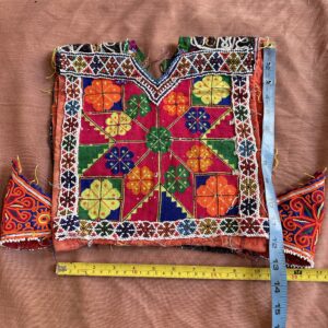 Embroidery neckline