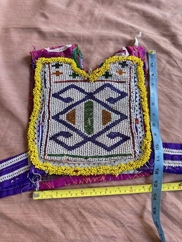 Embroidery neckline