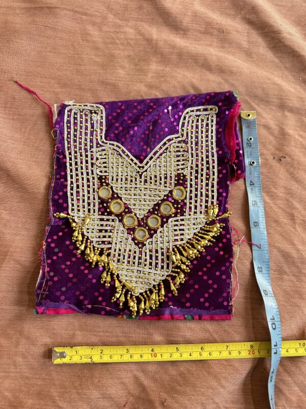 Embroidery neckline
