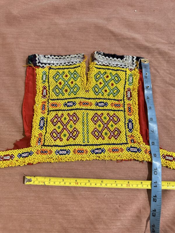 Embroidery neckline