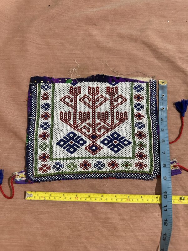 Embroidery neckline