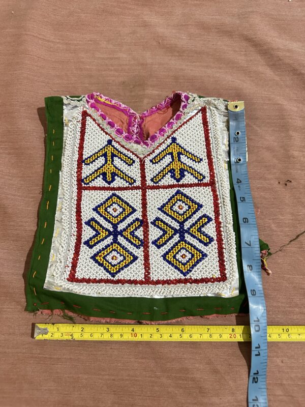 Embroidery neckline