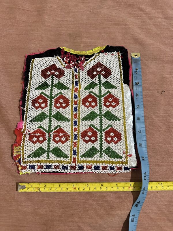 Embroidery neckline