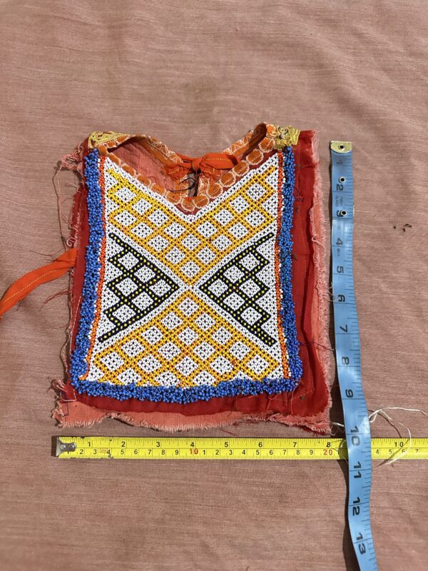 Embroidery neckline