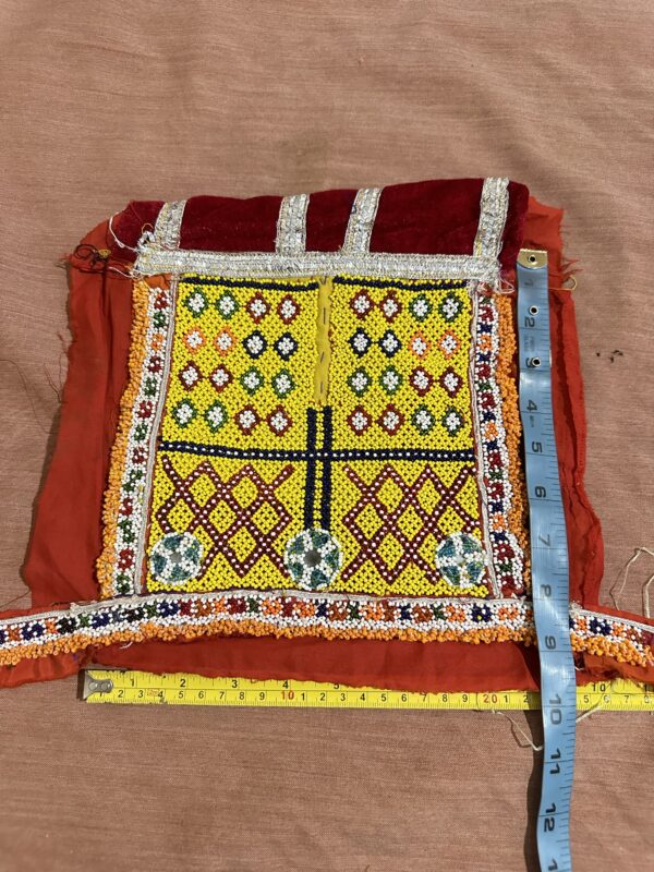 Embroidery neckline