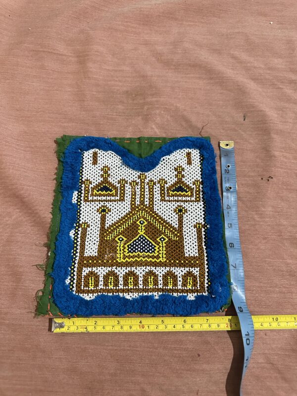 Embroidery neckline