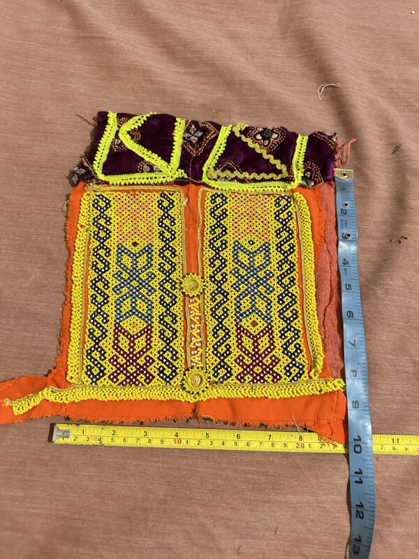 Embroidery neckline