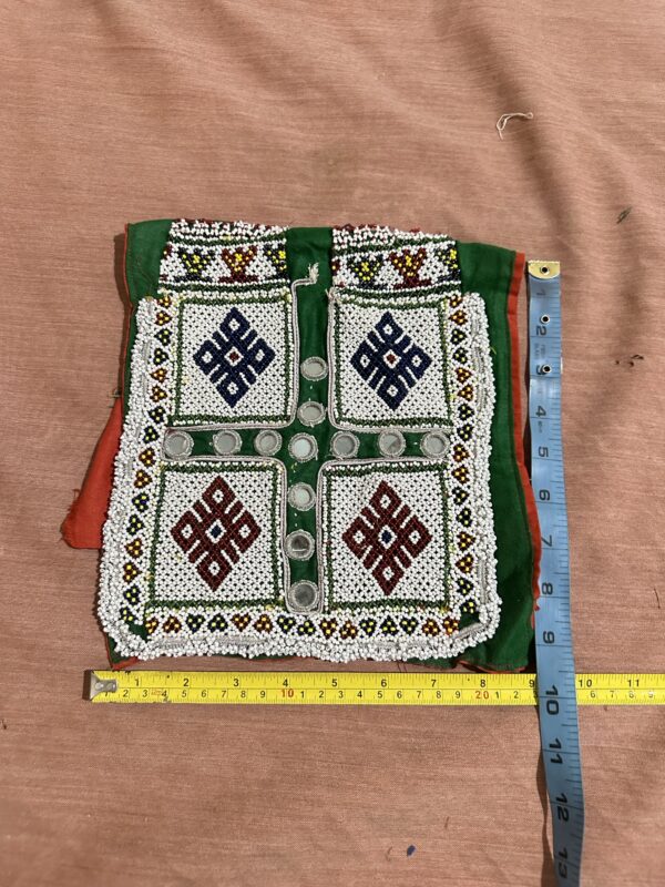 Embroidery neckline
