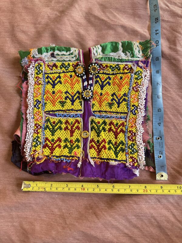 Embroidery neckline