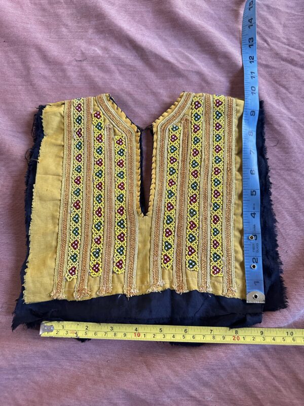 Embroidery neckline