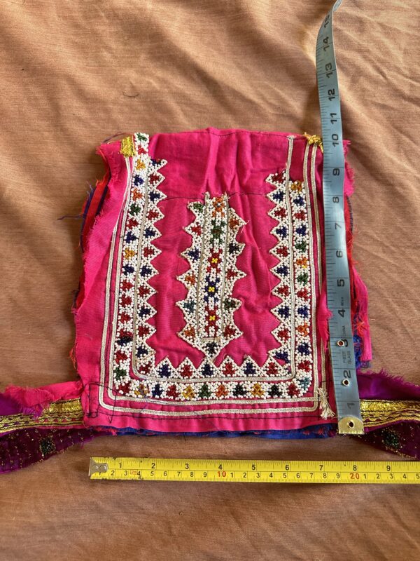 Embroidery neckline