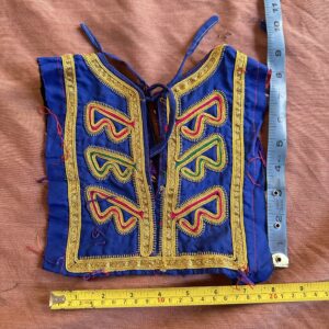 Embroidery neckline