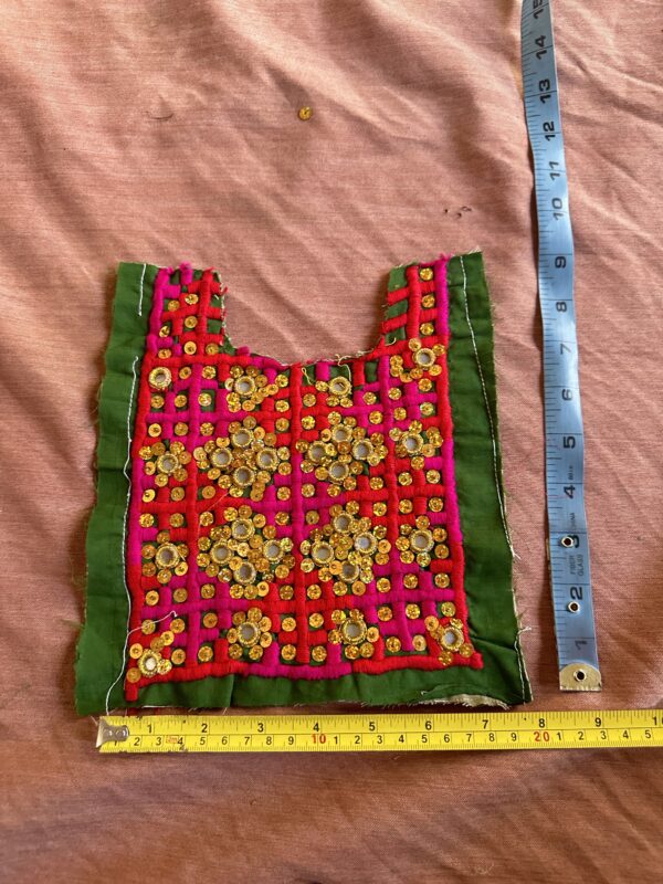 Embroidery neckline