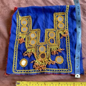 Embroidery neckline