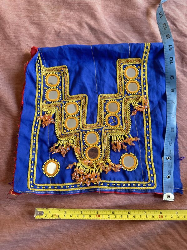 Embroidery neckline