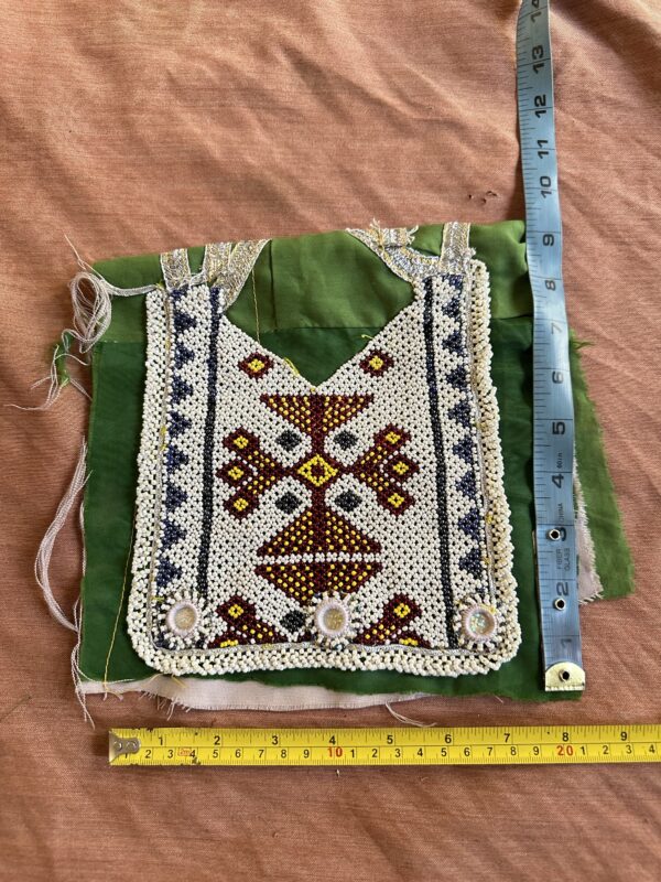 Embroidery neckline