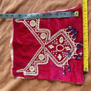 Embroidery neckline