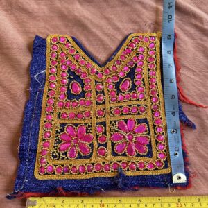 Embroidery neckline