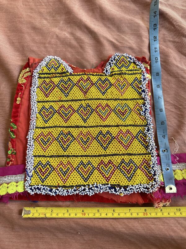 Embroidery neckline