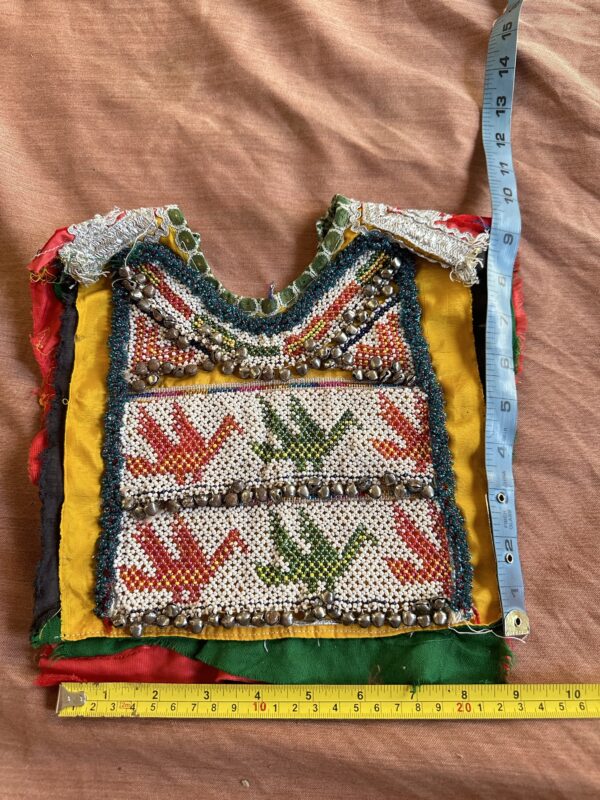 Embroidery neckline