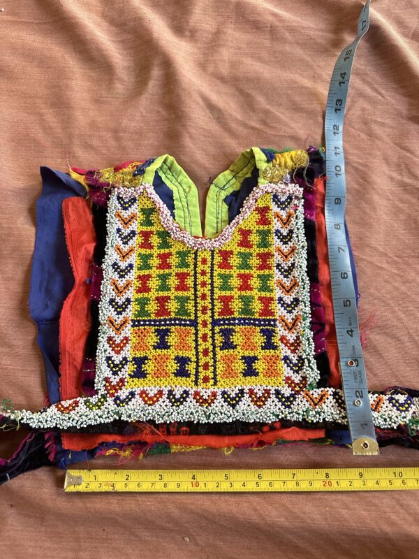 Embroidery neckline