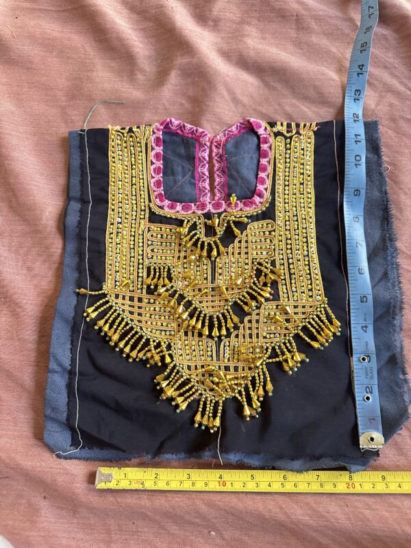 Embroidery neckline