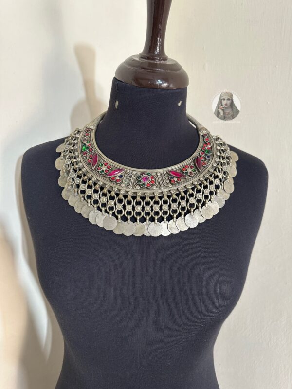 Vintage Neck-ring Choker - Image 2