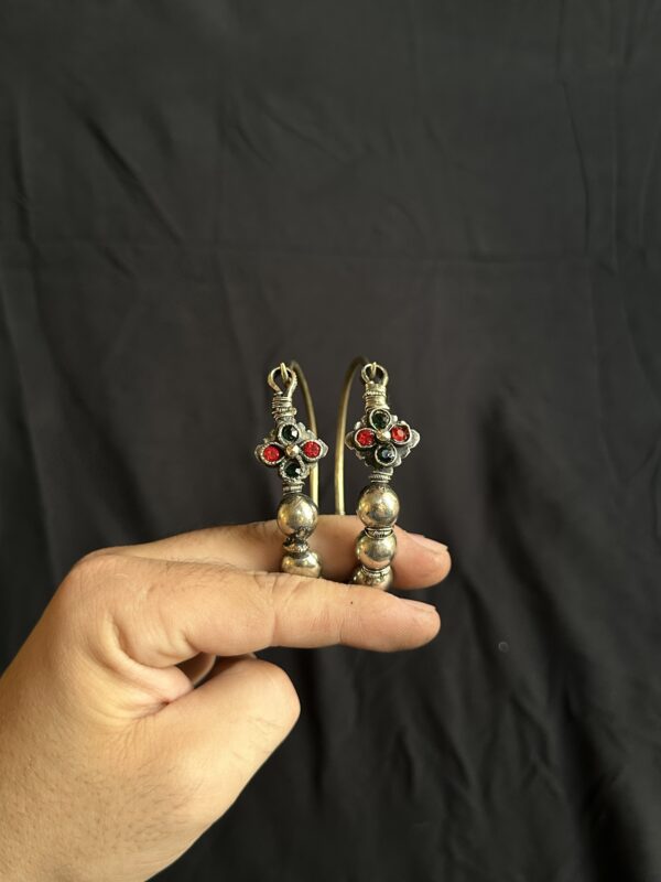 Vintage hoops earrings - Image 2