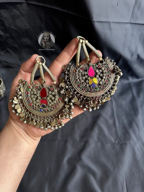 Vintage earrings & teeka - Image 2