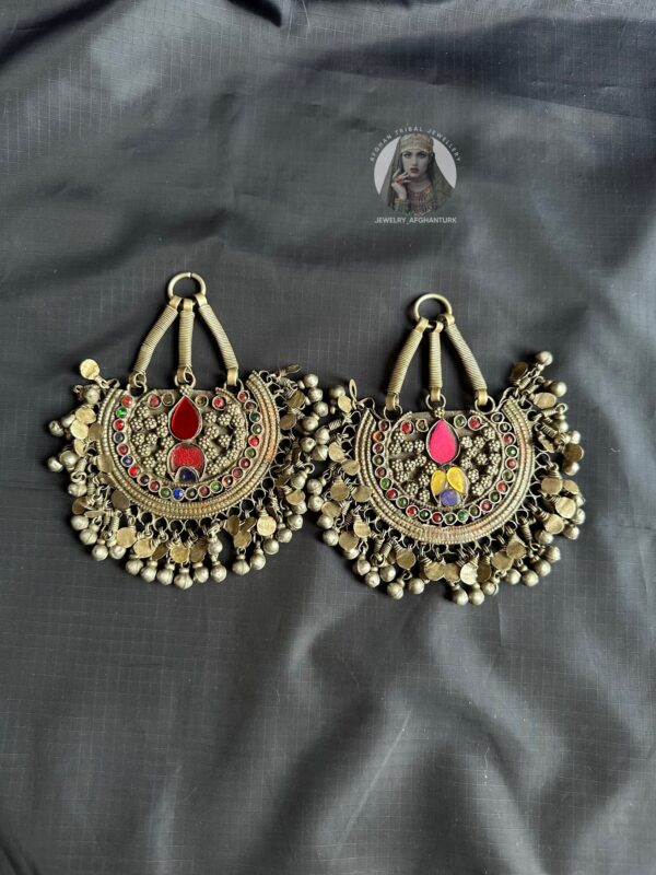 Vintage earrings & teeka